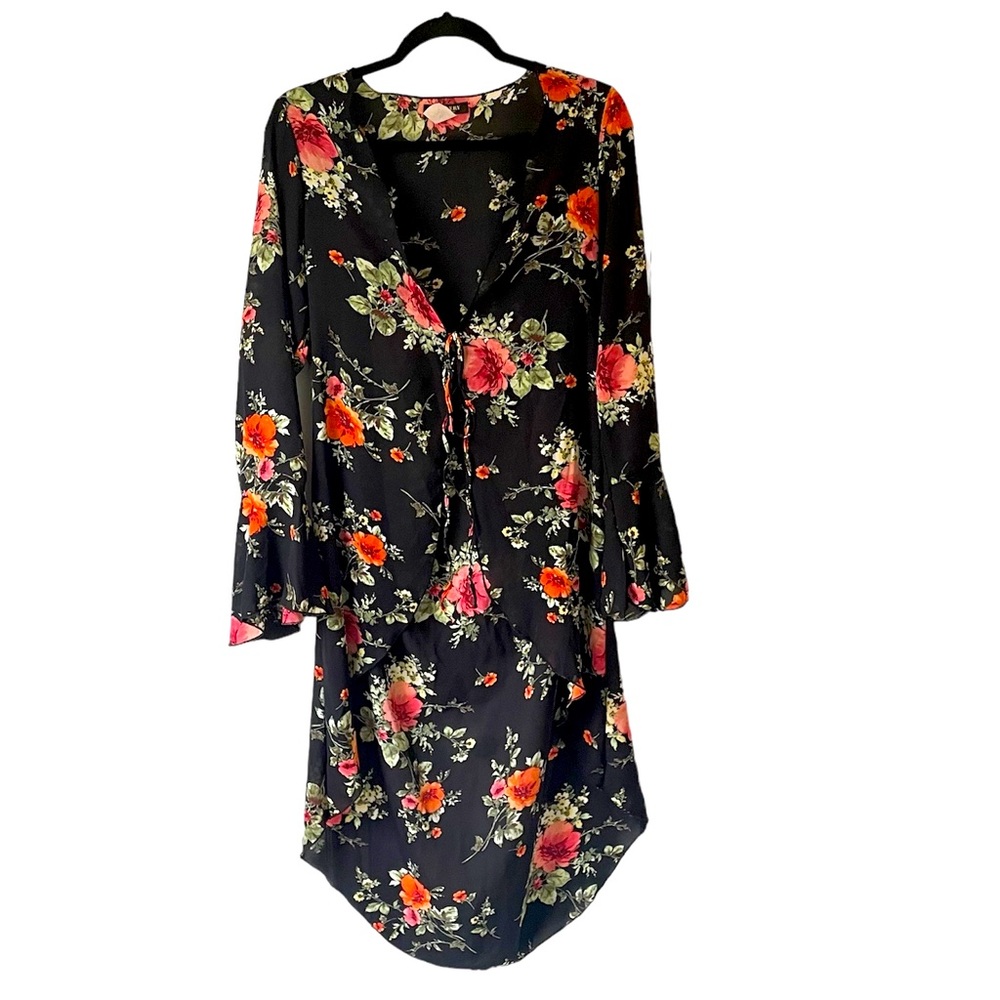 Kimono duster black floral tie front bell sleeve witchy romantic sz M